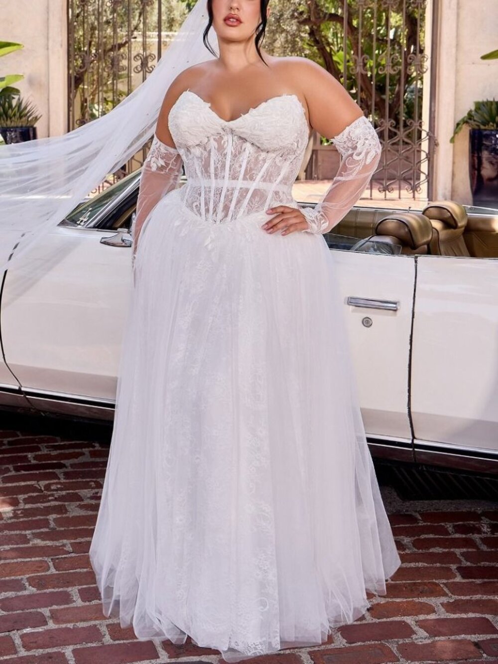STAPLESS NEW LACE WEDDING BALL GOWN WITH DETACHABLE SLEEVES PLUS SIZE OFF WHITE